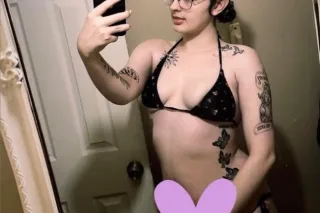 island girl - 23 - Image 1