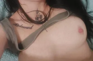 Text, dont call. PARTY FAVORS ... - Image 1