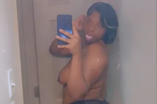 hey daddy come enjoy this puss... - Image 1