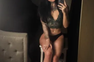 come get wet andnwild with me💦 its play time 🔥 - Image 4