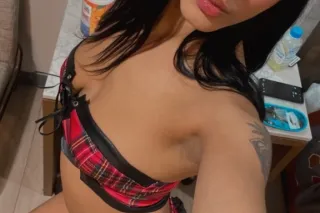 Sara 🎁🩷 - 20 - Image 1