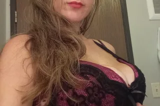 Who wants to play with me - 25 - Image 1