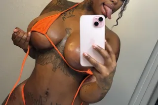 Belizean Bombshell🍒lets meet !... - Image 1