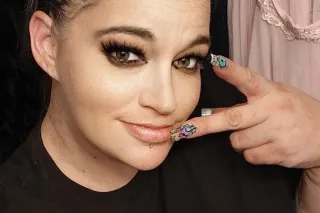 Hurry and Cum check out these killer throat skills - Image 8