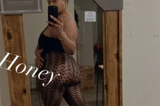 FREAKY FRIDAY 😻available ✅ PRE... - Image 1