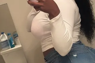 new in town soakin fuckin WETTTT come play baby - Image 2