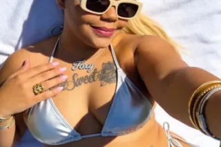 A woman of presence✨, passion💋... - Image 3