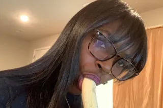 COCKY CONFIDENT SLIM THICK CHICK 🍫😼 - Image 3