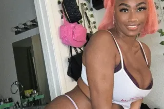 6'2 Stallion kira ,The Goddess... - Image 4