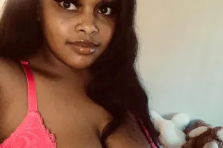 💦🩷GORGEOUS BROWNSKIN BADDIE👅 🥂... - Image 1