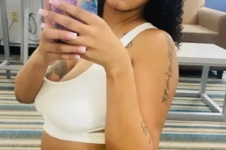 My wet💦 Pussy is ready to take... - Image 3