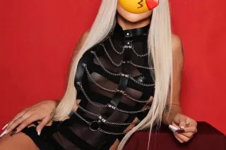 New hot sexy blonde waiting fo... - Image 3