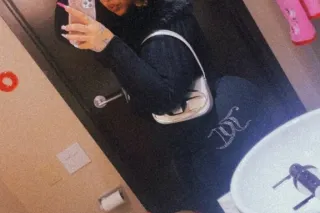 LANDING TONIGHT ✈ COME WELCOME... - Image 1