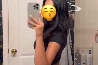 😋Hello DADDY😍😍 My name is Vale... - Image 2