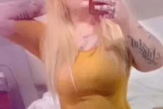 playful beauty - Image 2