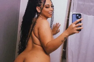 SNEAKY LINK SUNDAY ! Late Night Snack 😛LET ME BE YOUR SNEAKY LINK Valentine , and make youu cum daddy 😩❤ 🫢 OUTCALLS ONLY! - Image 4