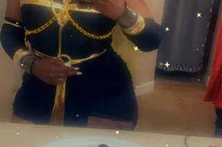 Ciinnamon redbrown young hotti... - Image 2