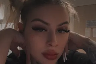 BLONDE BADDIE CUM NOW DADDY 😍 - Image 5