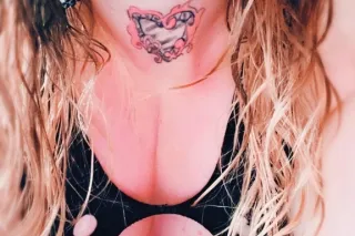 Ṅeẅ ADDICTION 𝗵𝗮𝘀 𝗳𝗶𝗻𝗮𝗹𝗹𝘆 𝓐𝓻𝓻𝓲... - Image 1