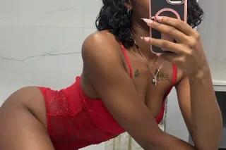 Your Fav SEXY HAZEL IS BACK🍯😍💦... - Image 1