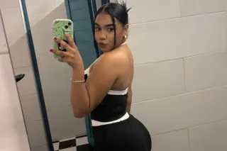 Available NOW!!! 😍My name is R... - Image 2