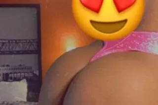 IM BACKKK BABYY❤FACETIME SHOWS... - Image 3