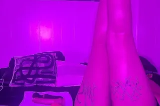 Long-term PayPigs, Foot Worshi... - Image 3