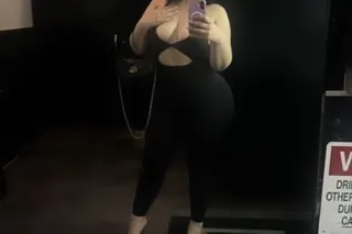 Latina Mixed Mami Mexican & Ge... - Image 4