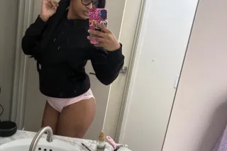 brownskin honeybun🍯👅 - Image 6