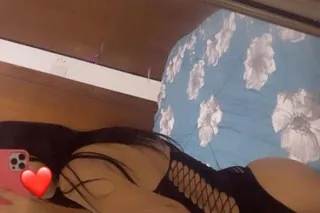 hot girl👅😍 - 21 - Image 3