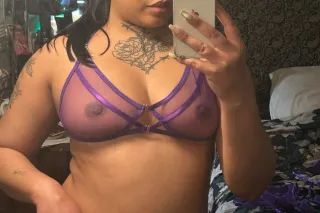 JUICY/ CURVY/ATTENTIVE/ GORGEO... - Image 1