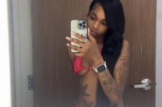 Let this Barbie make your day💦... - Image 1