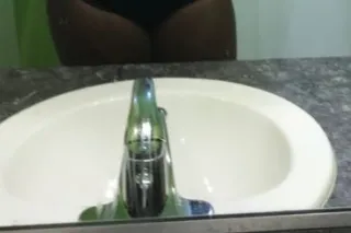 🍫💦 DAINTY CREAMY THICK EBONY💦🍫... - Image 1