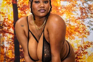 Busty babe - 27 - Image 3