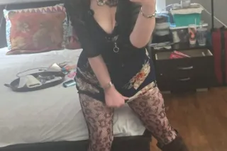 **PETITE REDHEAD AVAIL. NOW** - Image 7