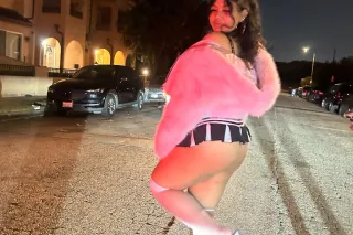 NEW IN TOWN🤭💕 AVAILABLE NOW SE... - Image 2