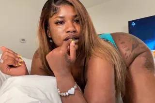 Juicy Nova 💦 - 24 - Image 3