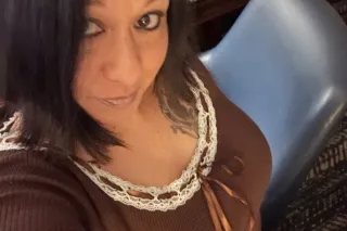 aremy birthday is on feb3 need birthday sex ♥🌹🎂🧁🍭🍿🍩 - Image 2