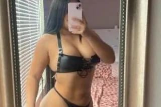 Latina Ardiente, Dulce y Discr... - Image 1