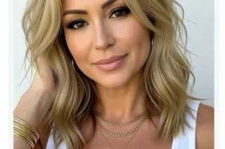 velvet hands. grown woman ener... - Image 3