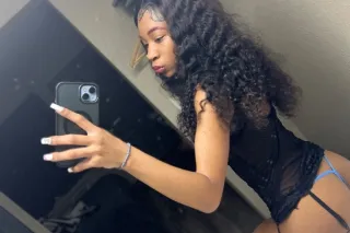 BACK IN TOWN 😻Pretty 🫦Tight 🤤 Wet 💋 Fun Size - Image 1