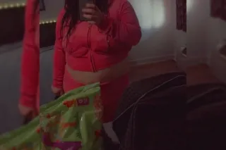 three girls at one time  come ... - Image 2