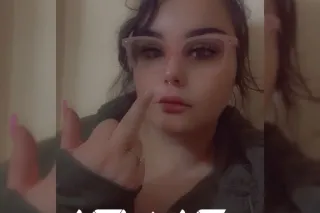 three girls at one time  come ... - Image 3