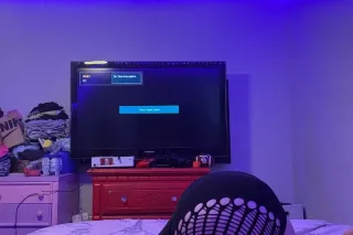 new in town lets hangout daddy... - Image 1