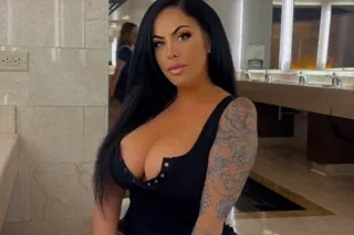 Gorgeous Green eyed Goddess - Image 6