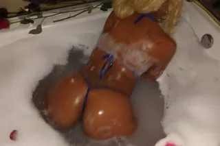 💖🍑 Thick Ass All Natural Pussy Freak with Fun Sized Friend.....Qv Specials and 2 Girl Specials Available...⛔No Rush ✅️Incalls Only - Image 8