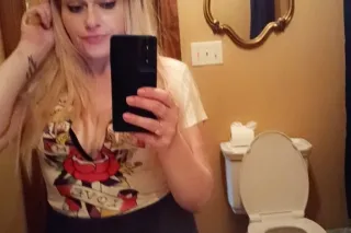 Its Favorite Kay, your favorit... - Image 3