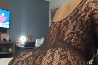 Sneak out & Come get fucked. -... - Image 3