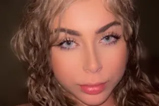 CAPTIVATING 🤩 PETITE 🧚🏻 BLONDE BOMBSHELL🥇 - Image 5