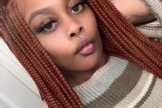 Juicy Tee👅 FAMOUS PORN SLUT 🫦 ... - Image 1